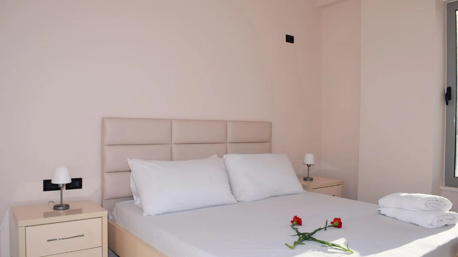 דורס Brisa Del Mar Beachfront Apartments