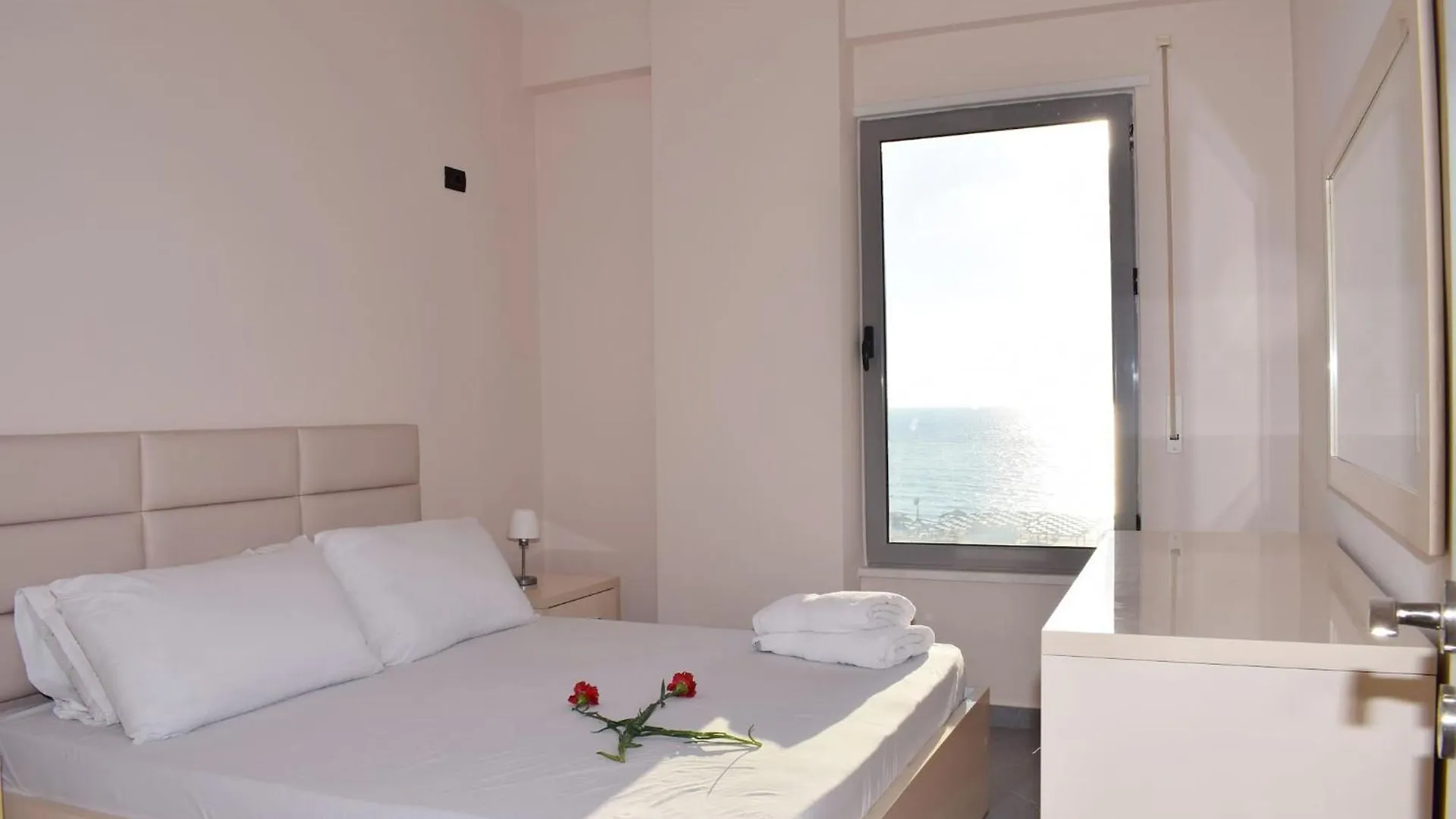 דורס Brisa Del Mar Beachfront Apartments