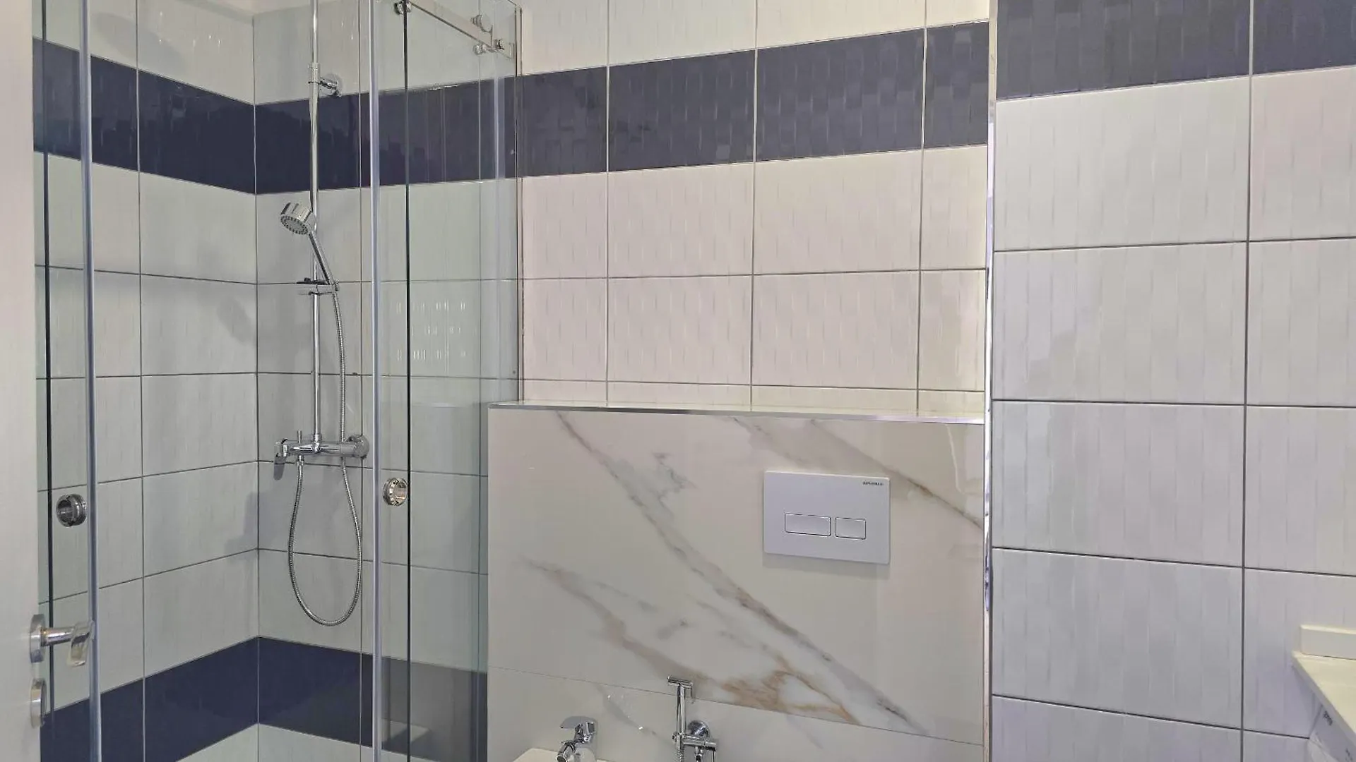 דורס Brisa Del Mar Beachfront Apartments