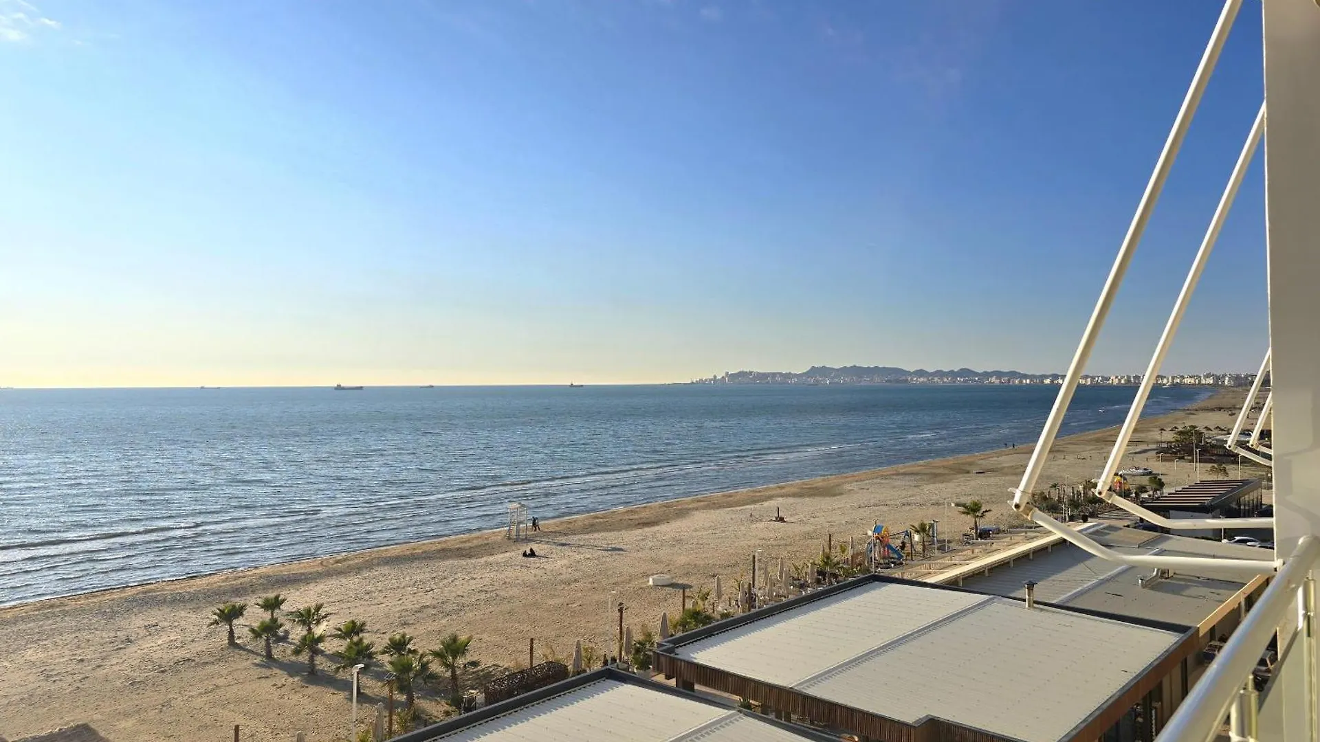 דורס Brisa Del Mar Beachfront Apartments