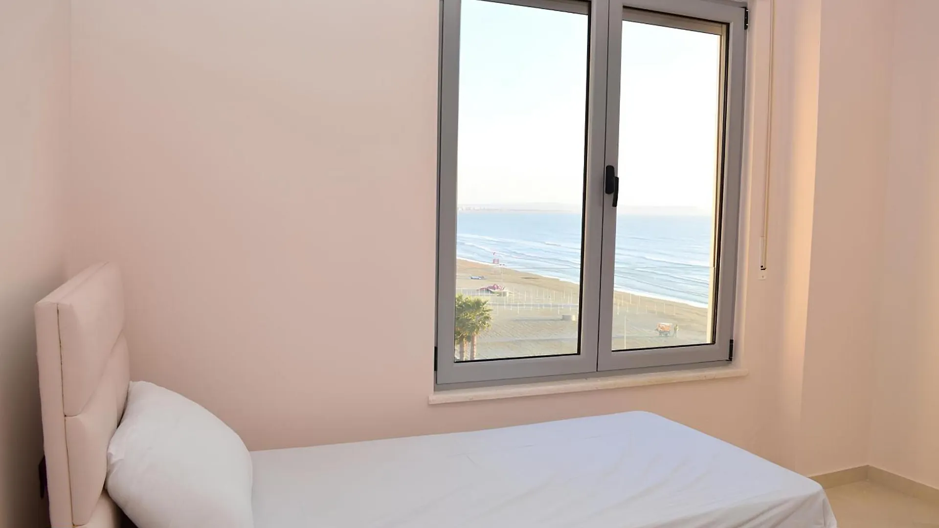 דורס Brisa Del Mar Beachfront Apartments