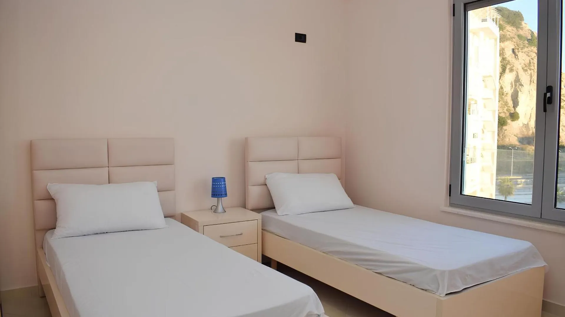 דורס Brisa Del Mar Beachfront Apartments